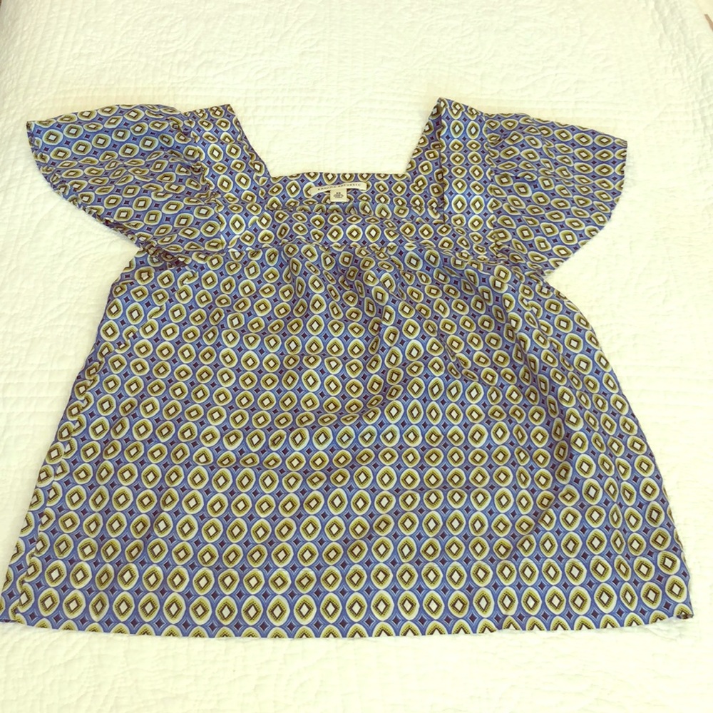 Banana Republic Silk Blouse w/capped sleeve XS